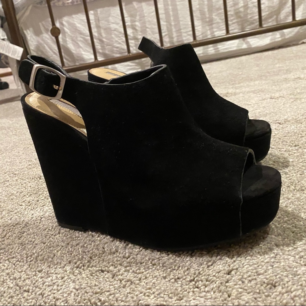 BCBG black wedges